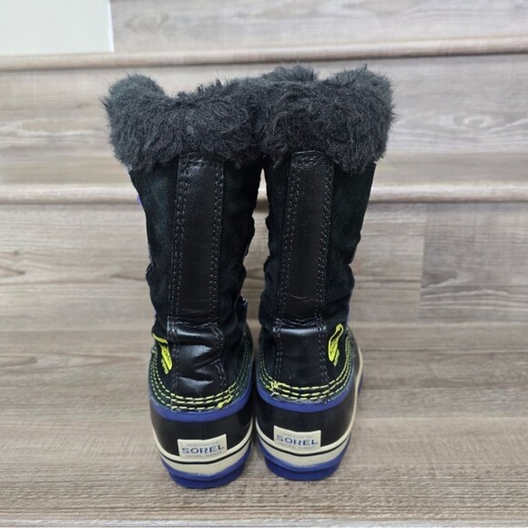 Sorel Joan of Arc purple & black snow boots, black and purple  Big Kids size 2 - Picture 2 of 6